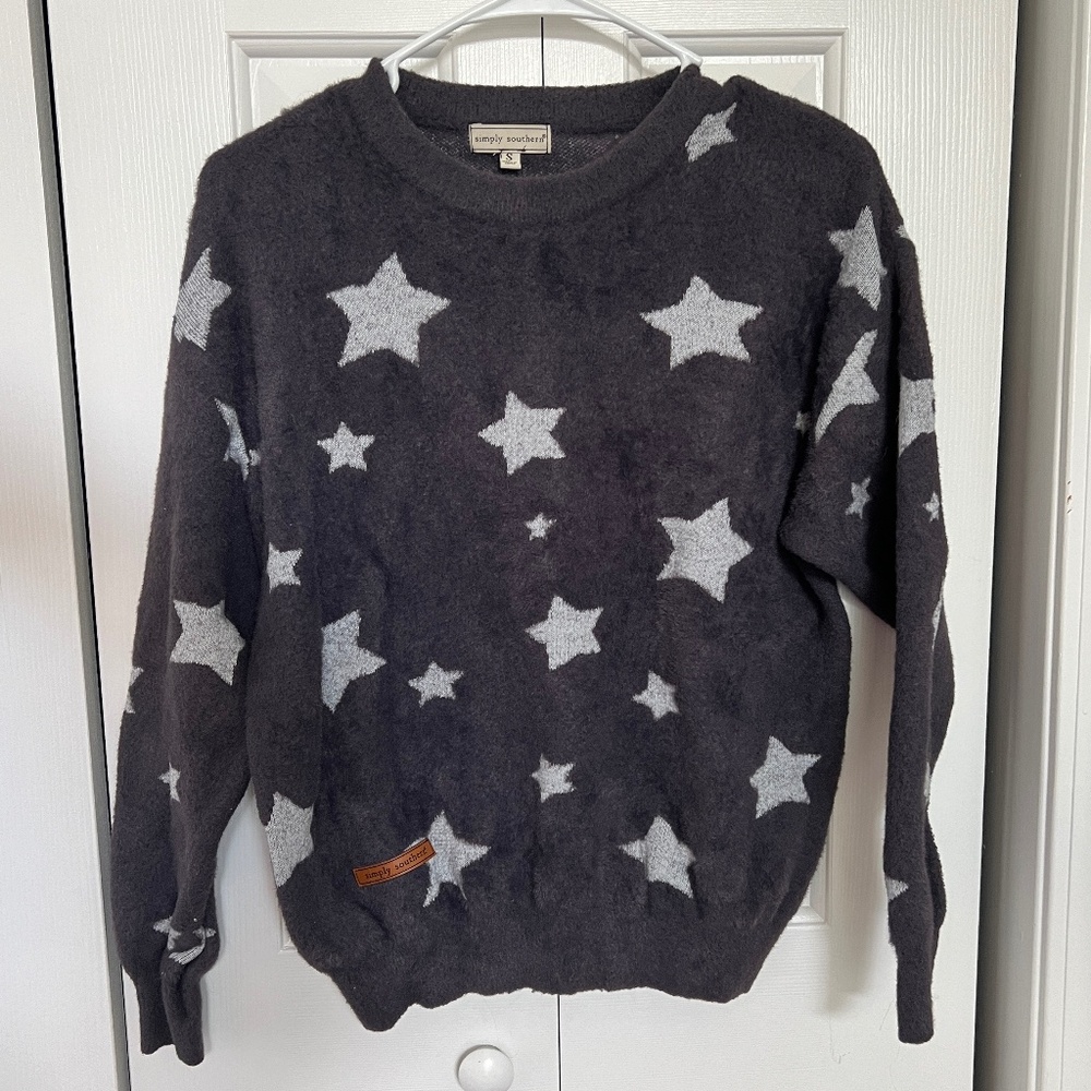 Simply Southern Gray & White Stars Long Sleeve Sweater Polyester Women's Small